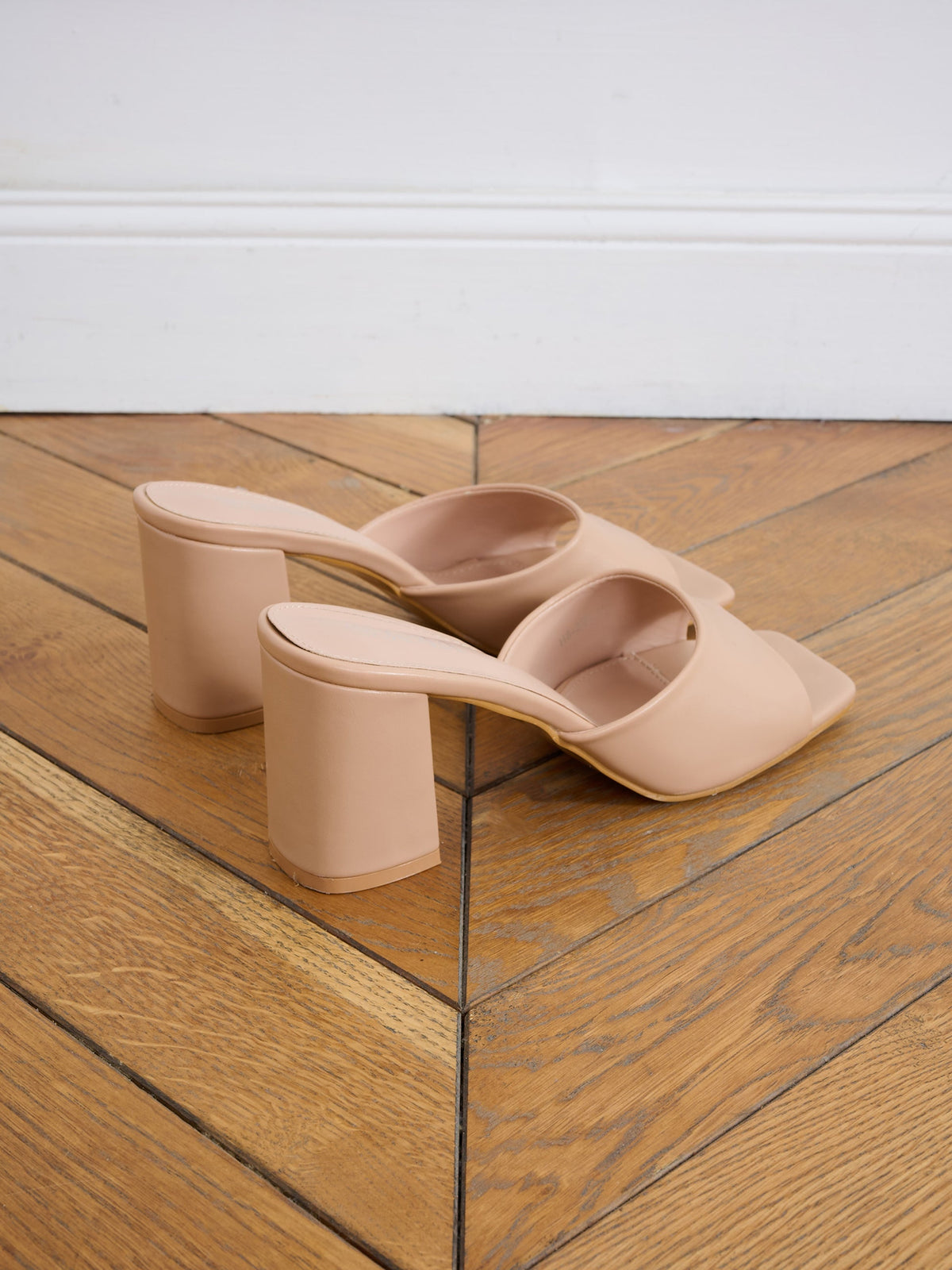 MULES MONTMARTRE