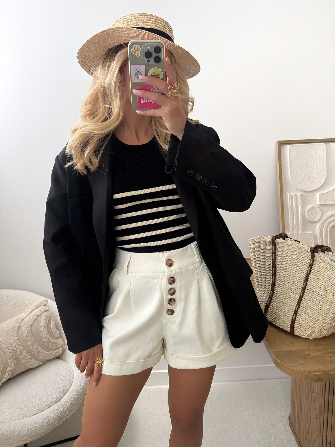 SHORT CADAQUES